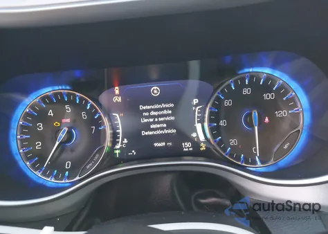 2020 Chrysler Pacifica Touring L Plus z USA, uszkodzony, nr VIN 2C4RC1EG4LR149404